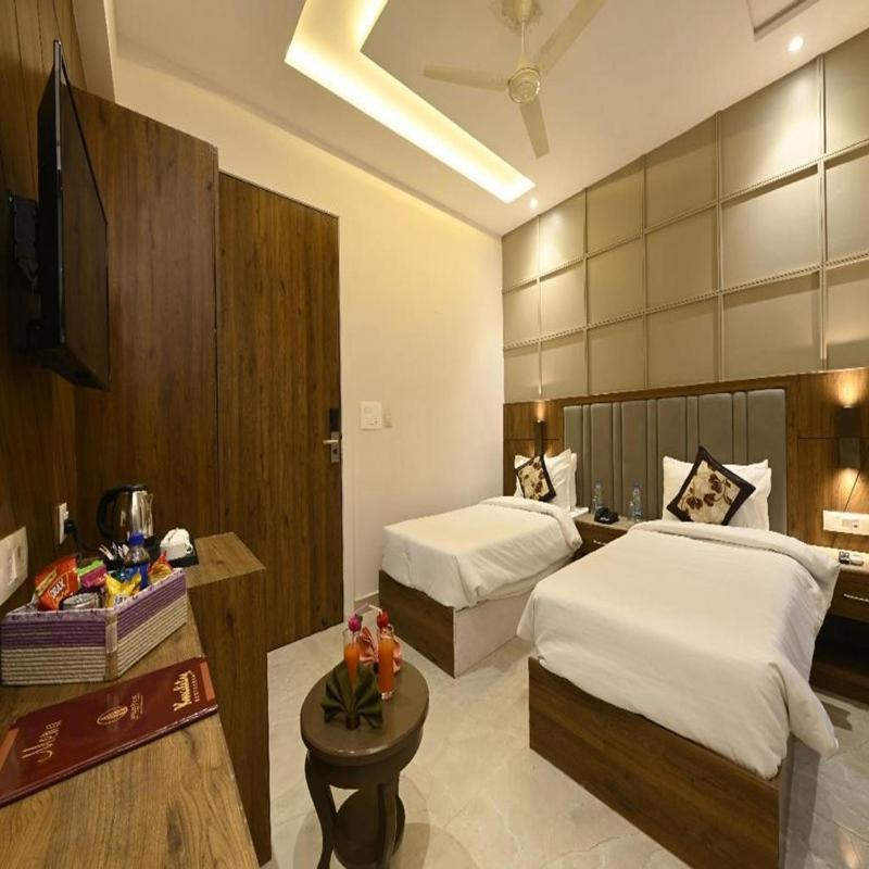 Hotel Avalon Palms Agra Agra  Exterior foto